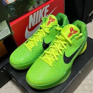 Kobe 6 protro Grinch men’s size 8.5